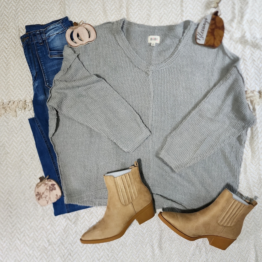 BiBi Lightweight Gray Women's Raw Hem Sweater